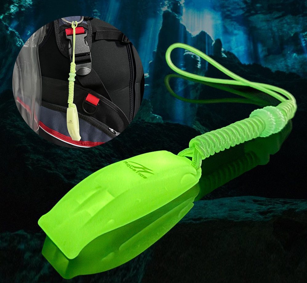 Свисток светящийся в темноте купить с доставкой по России Свисток светящийся в темноте — изображение 1